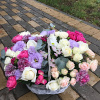 Корзина цветов "Робкий поцелуй"